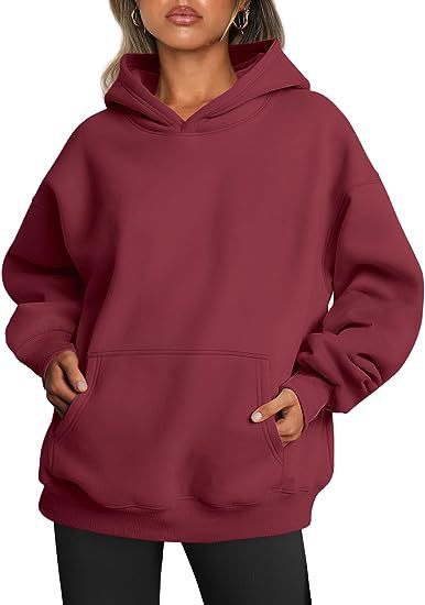 Women's Oversized Hooded Sweater With Pockets