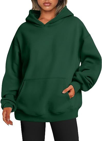 Women's Oversized Hooded Sweater With Pockets